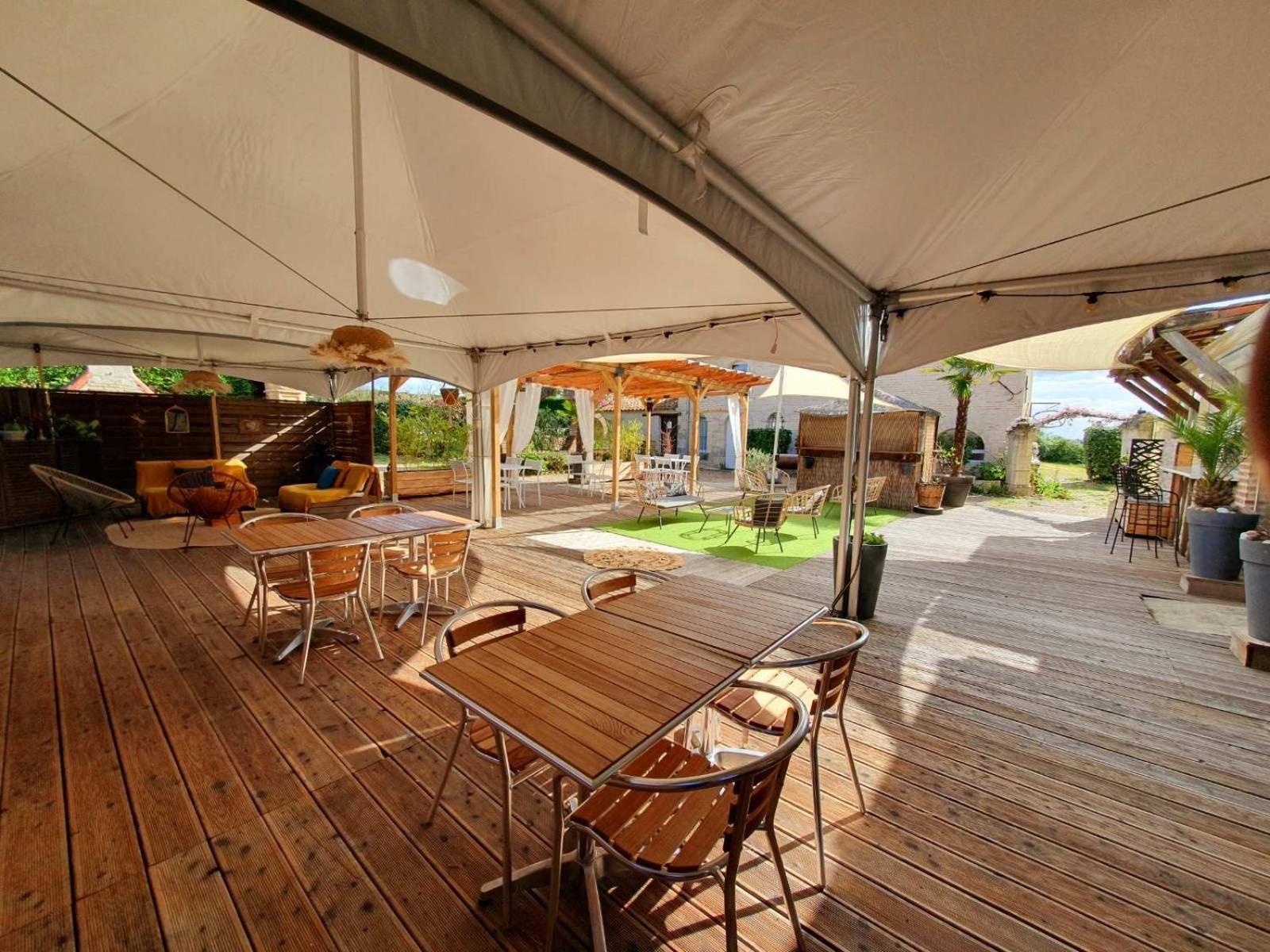 Domaine Le Baraillot, Chambres Et Repas D'Hotes, Soiree Etape Aiguillon Dış mekan fotoğraf